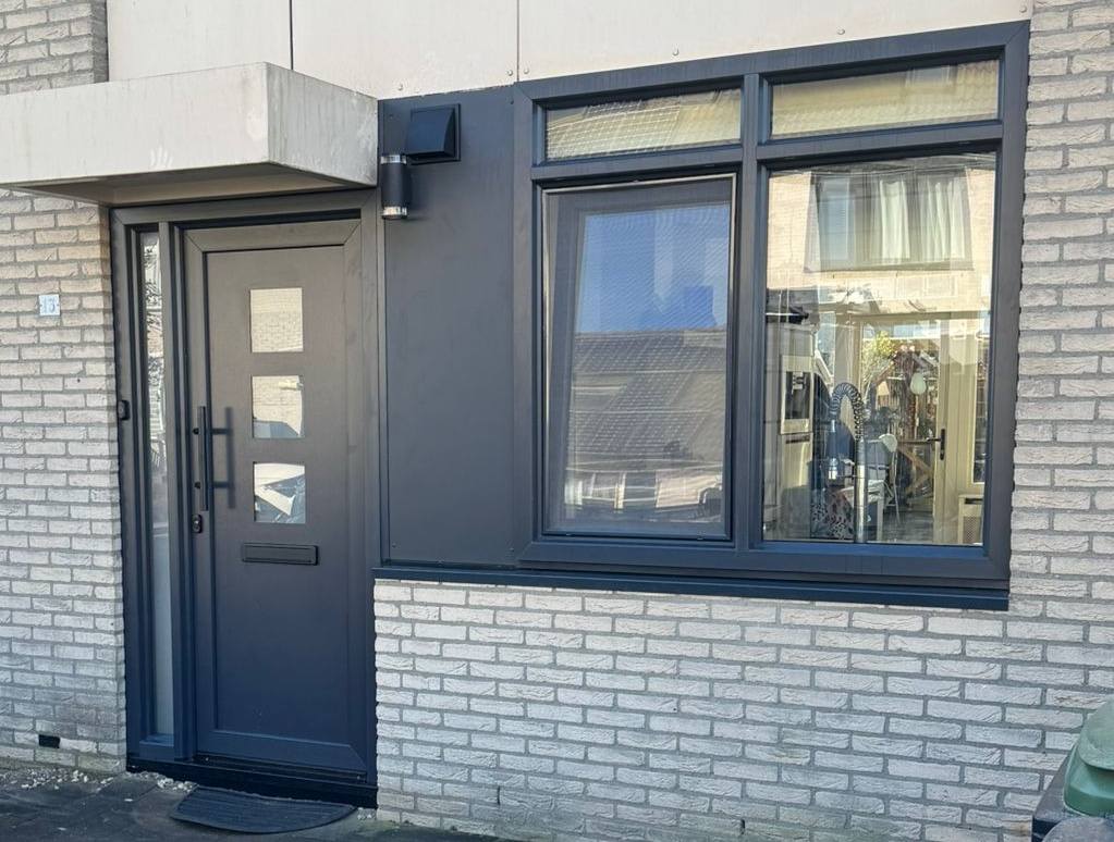 wat een prachtige kleur is het ook RAL7021! - afbeelding 2